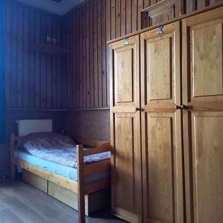 Pokoj 4 Osobowy W Centrum Gdanska Z Aneksem Kuchennym Rooms To Let Exterior foto
